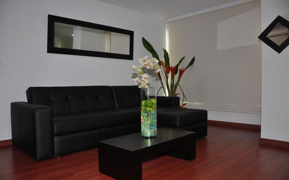 Apartasuites Plaza Modelia