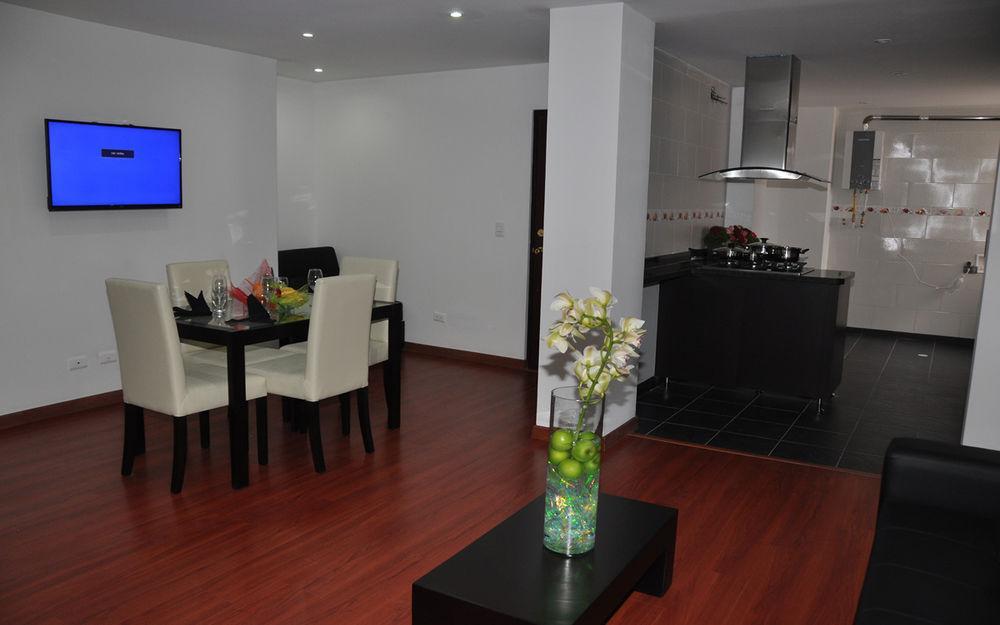 Apartahotel Apartasuites Plaza Modelia 3*