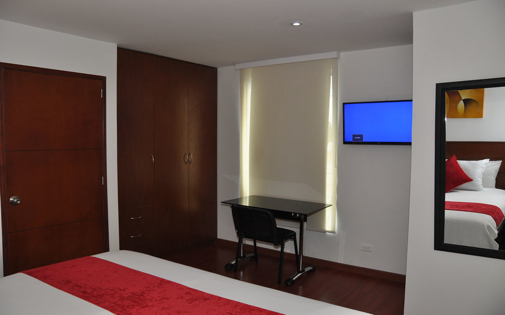 Apartasuites Plaza Modelia 3*