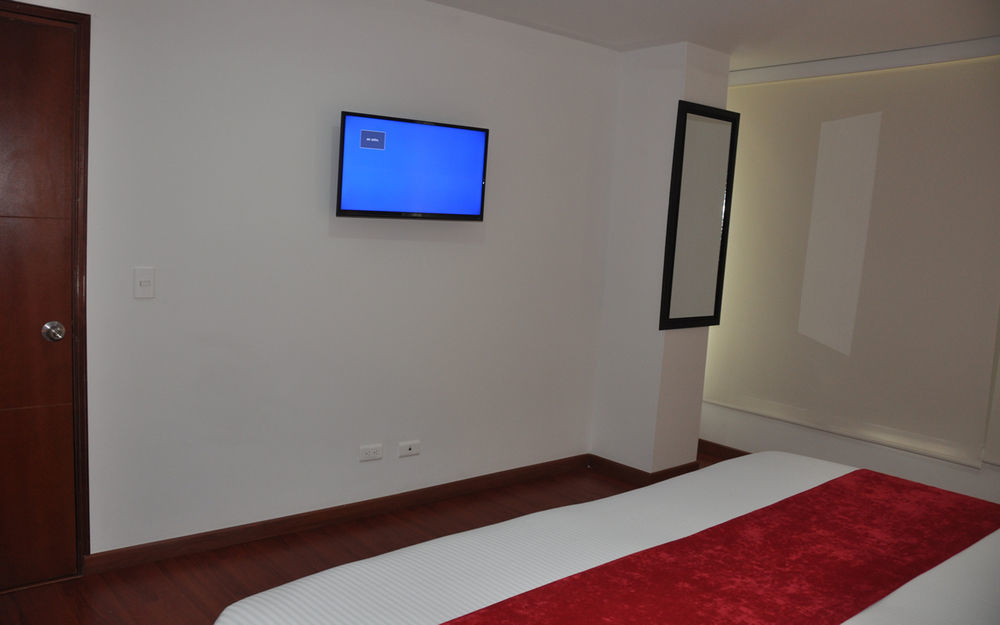 Apartasuites Plaza Modelia Apartahotel
