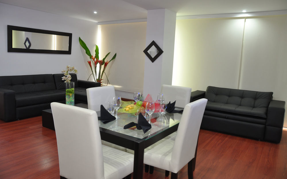Apartasuites Plaza Modelia Apartahotel