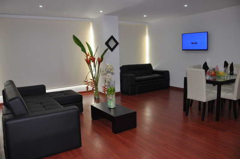 Apartasuites Plaza Modelia 3* Bogotá